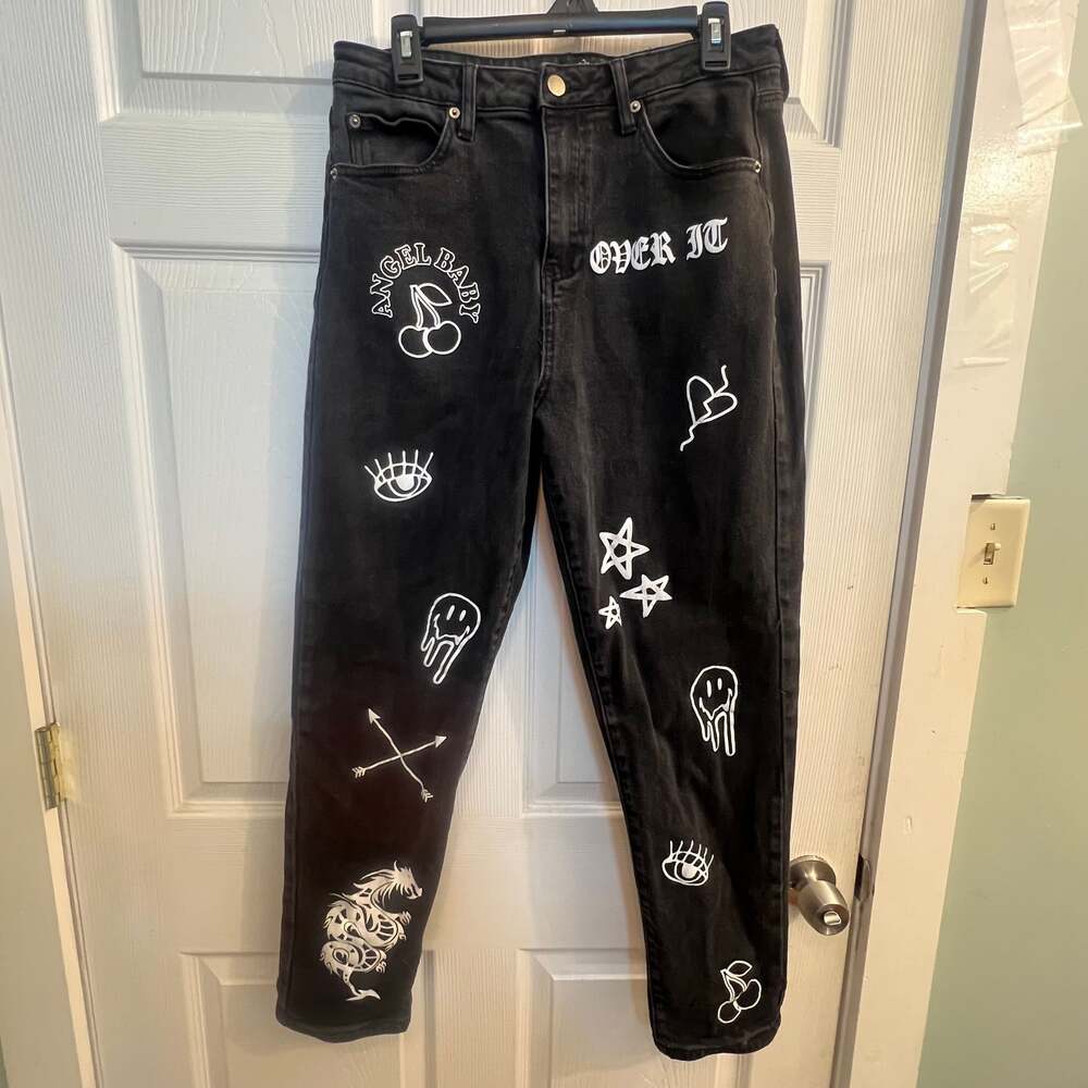 rue21 Black Graphic Doodle Print Mom Jeans Women's Size 12  Size 12